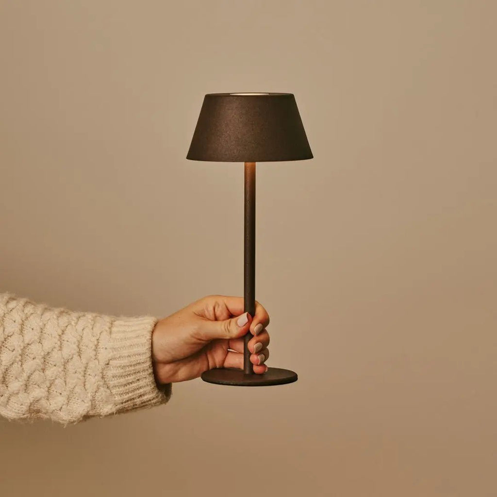 Bezprzewodowa lampa stołowa LED z akumulatorem i regulacją jasności 30 cm