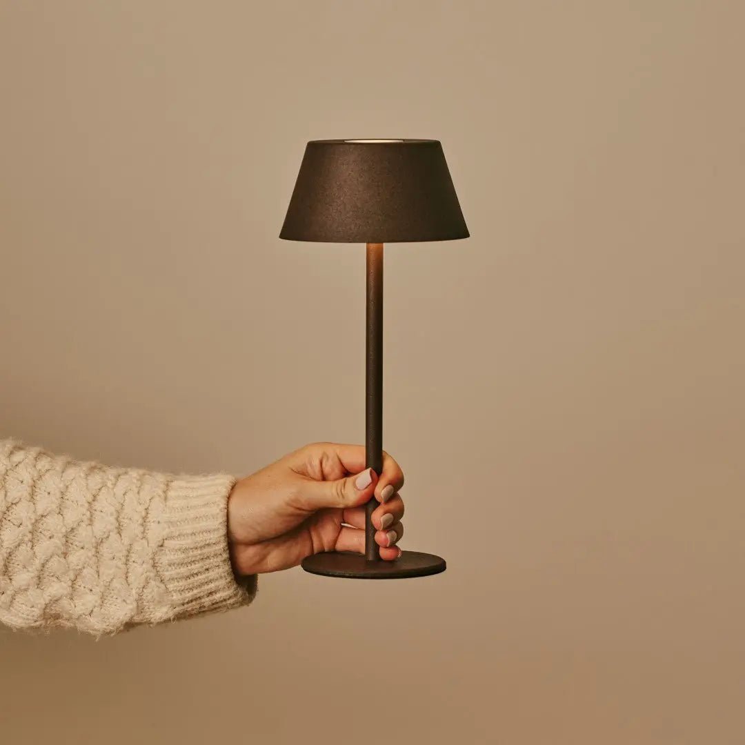Bezprzewodowa lampa stołowa LED z akumulatorem i regulacją jasności 30 cm