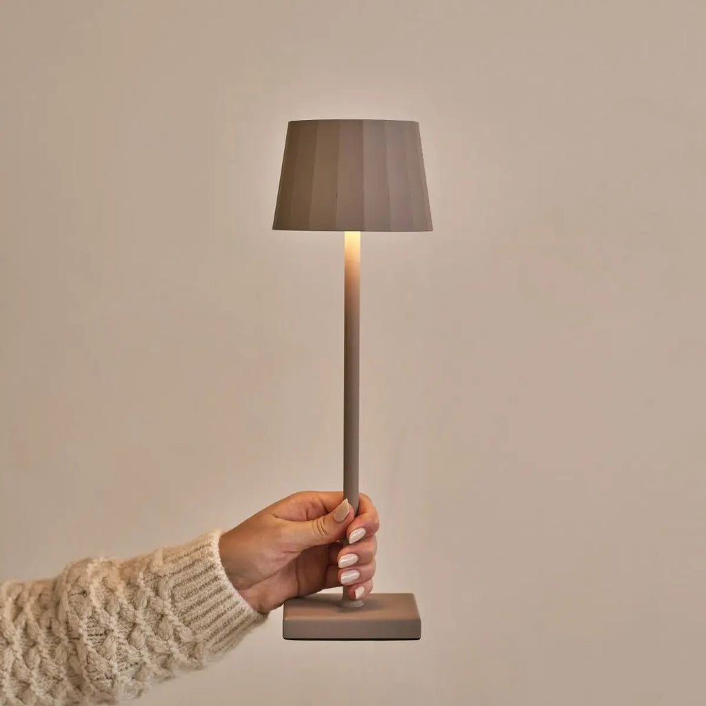 Bezprzewodowa lampa stołowa LED z regulacją jasności 38 cm