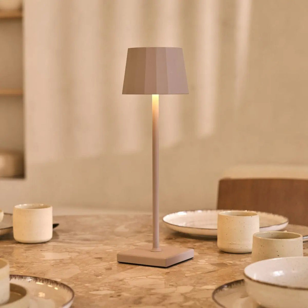 Bezprzewodowa lampa stołowa LED z regulacją jasności 38 cm