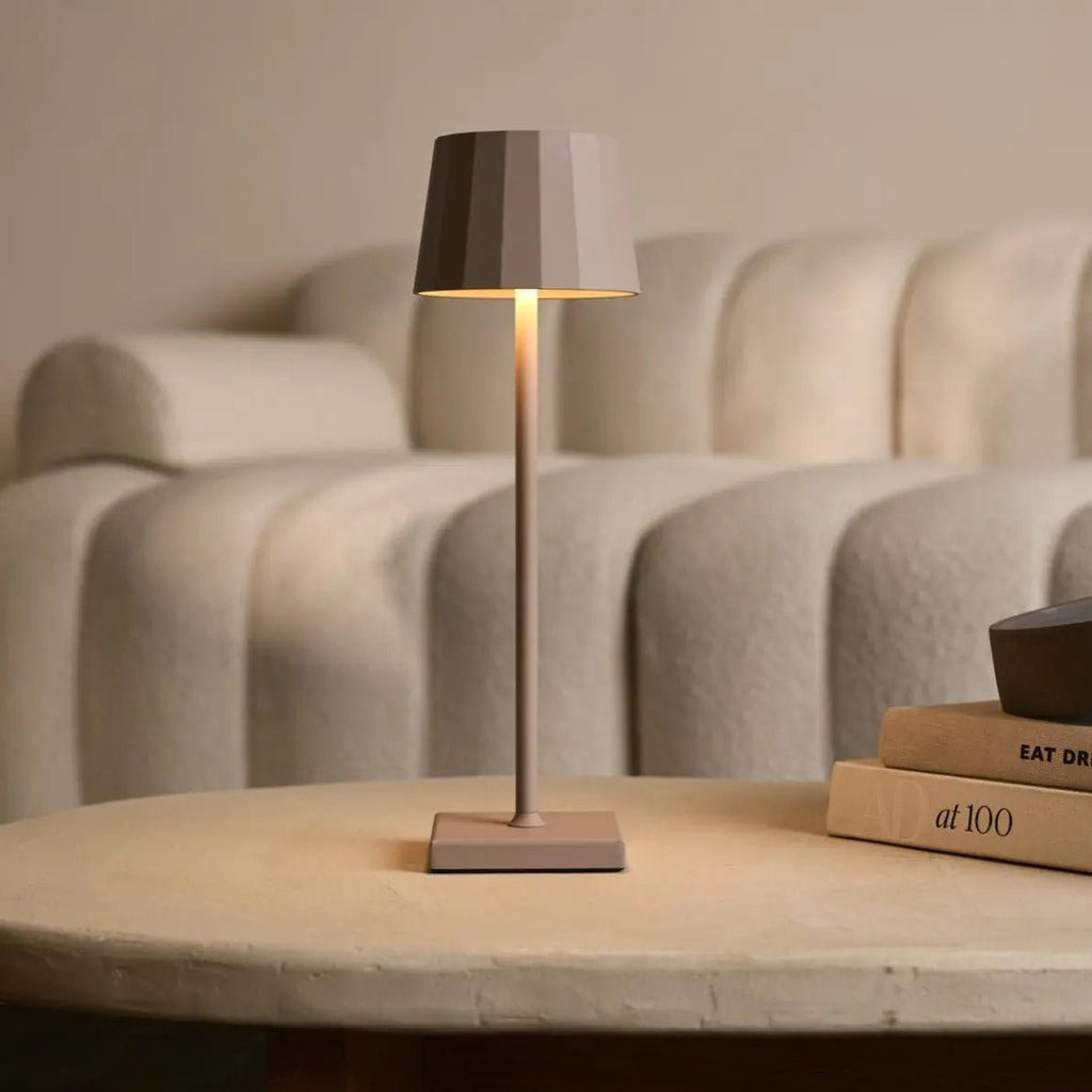 Bezprzewodowa lampa stołowa LED z regulacją jasności 38 cm