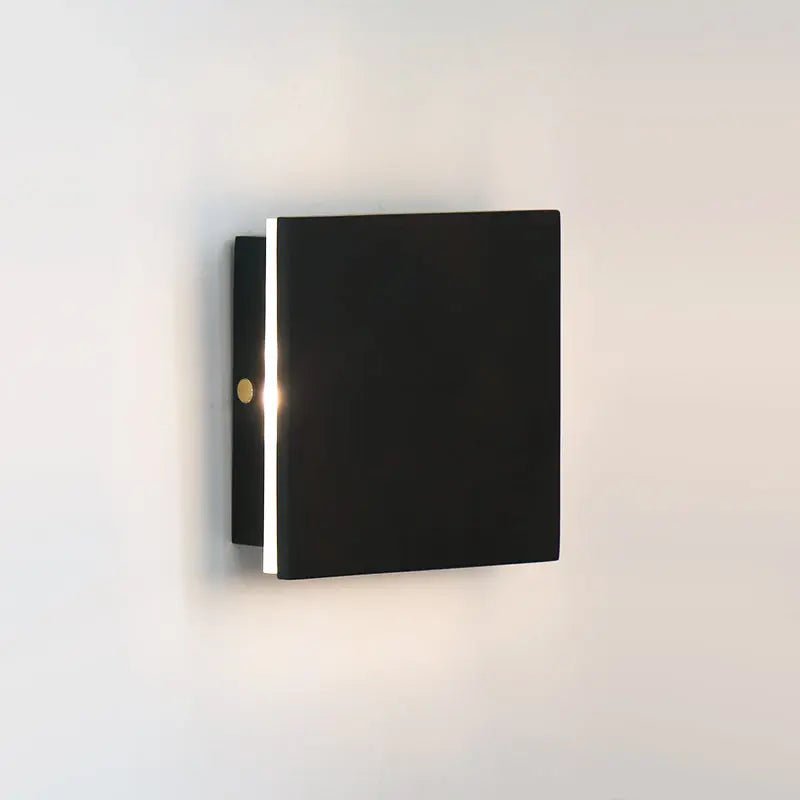 Kinkiet LED z drewna kauczukowego, czarny 14 × 14 cm